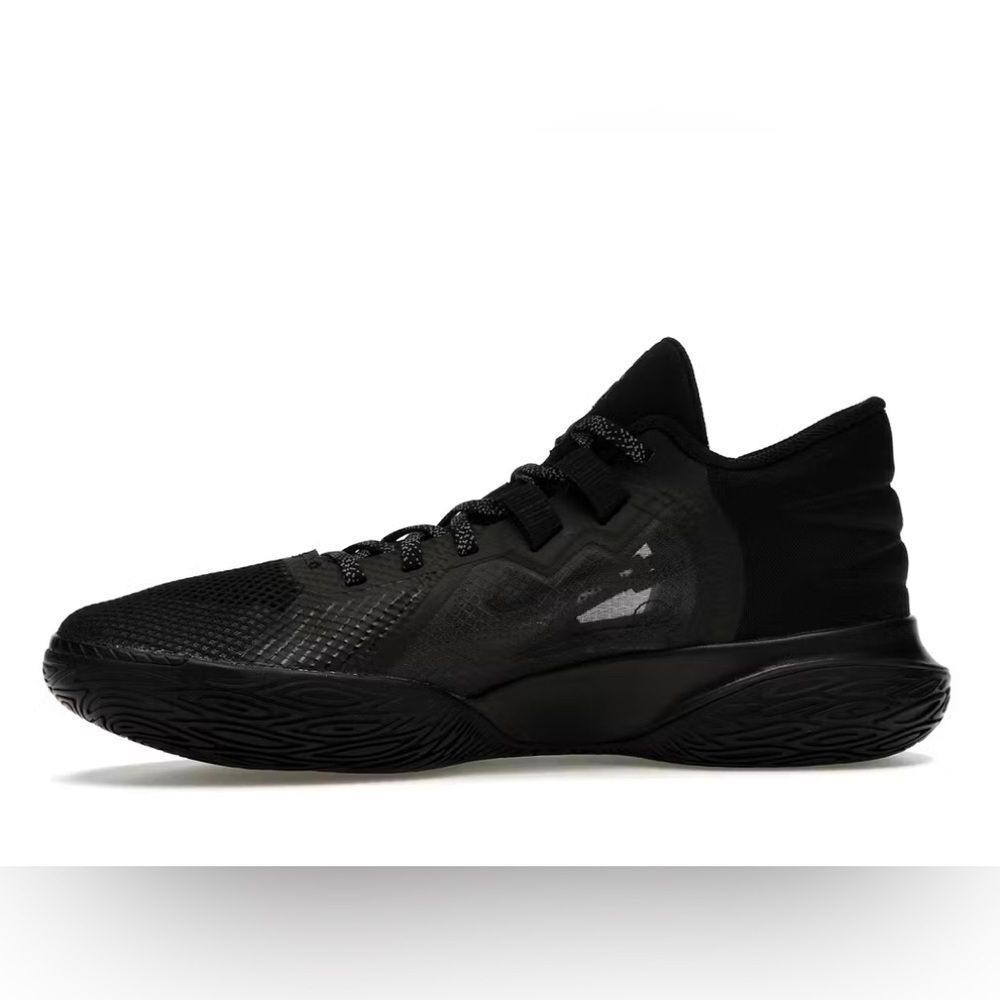 Nike Kyrie Flytrap V
Black Black Cool Grey